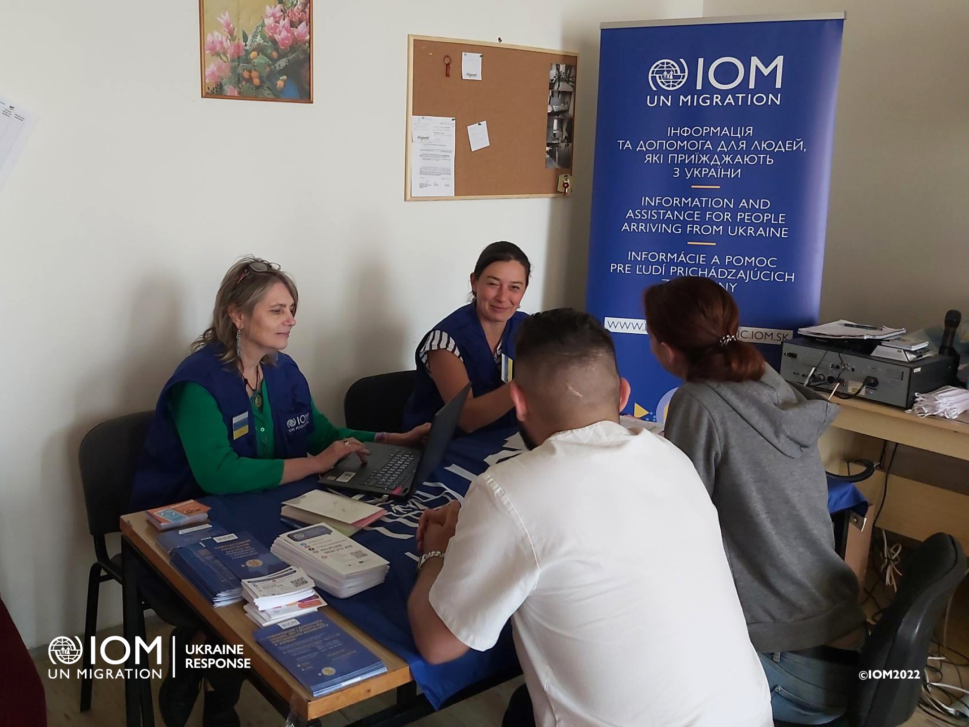 IOM provides information and counselling to people in the Gabcikovo Accommodation Facility. Photo © International Organization for Migration (IOM) 2022.